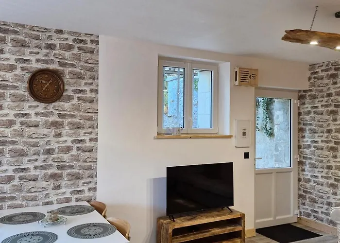 Le Petit Riviere Berny-Riviere